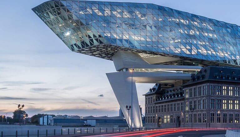 Conoce Virtualmente Los Edificios Más Icónicos De Zaha Hadid