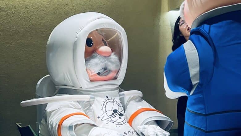 DE LAS AULAS AL ESPACIO: MAESTRA ASTRONAUTA INSPIRA A NUEVAS GENERACIONES Y REVELA EL FUTURO DE SIMI SPACE