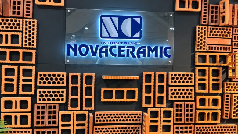 NOVACERAMIC LLEVA EL LADRILLO AL TERRENO DEL DISEÑO CON EL LANZAMIENTO DE WEBRICK EN OBRA BLANCA 2026